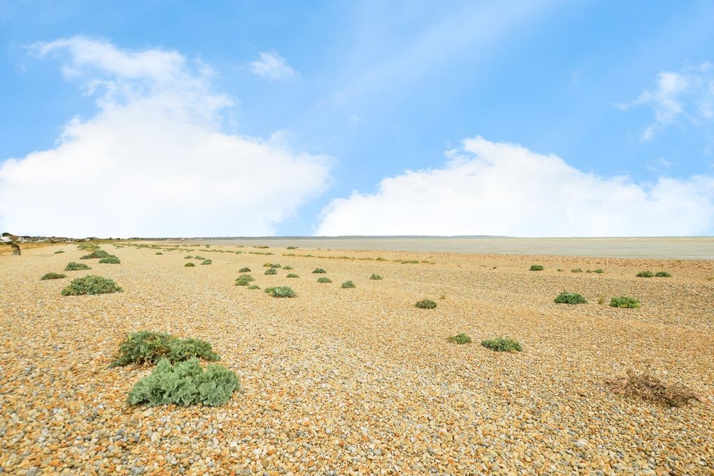 Property photo 2 of 17 Photo