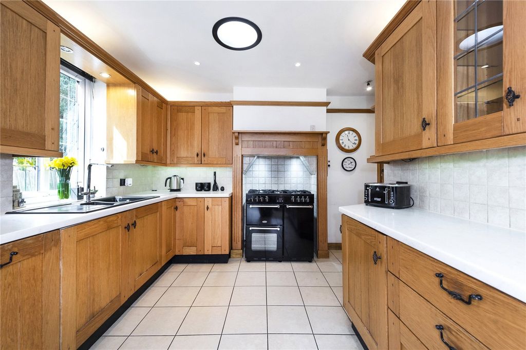 Property photo 2 of 17 Picture No. 09