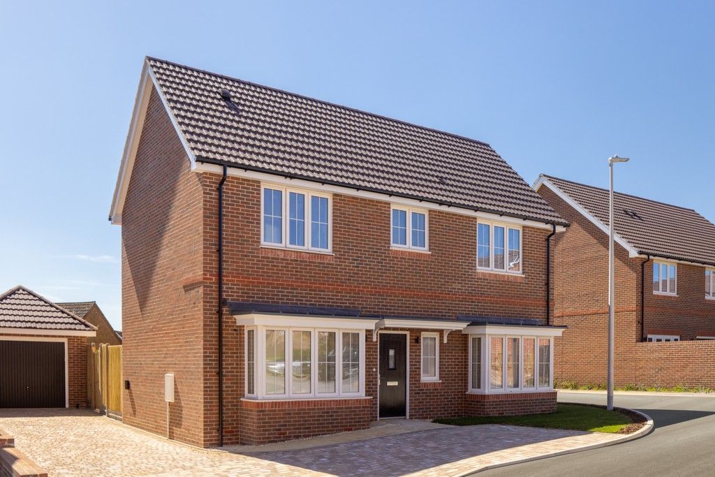 Property photo 1 of 14 Knights Grove, Newbury