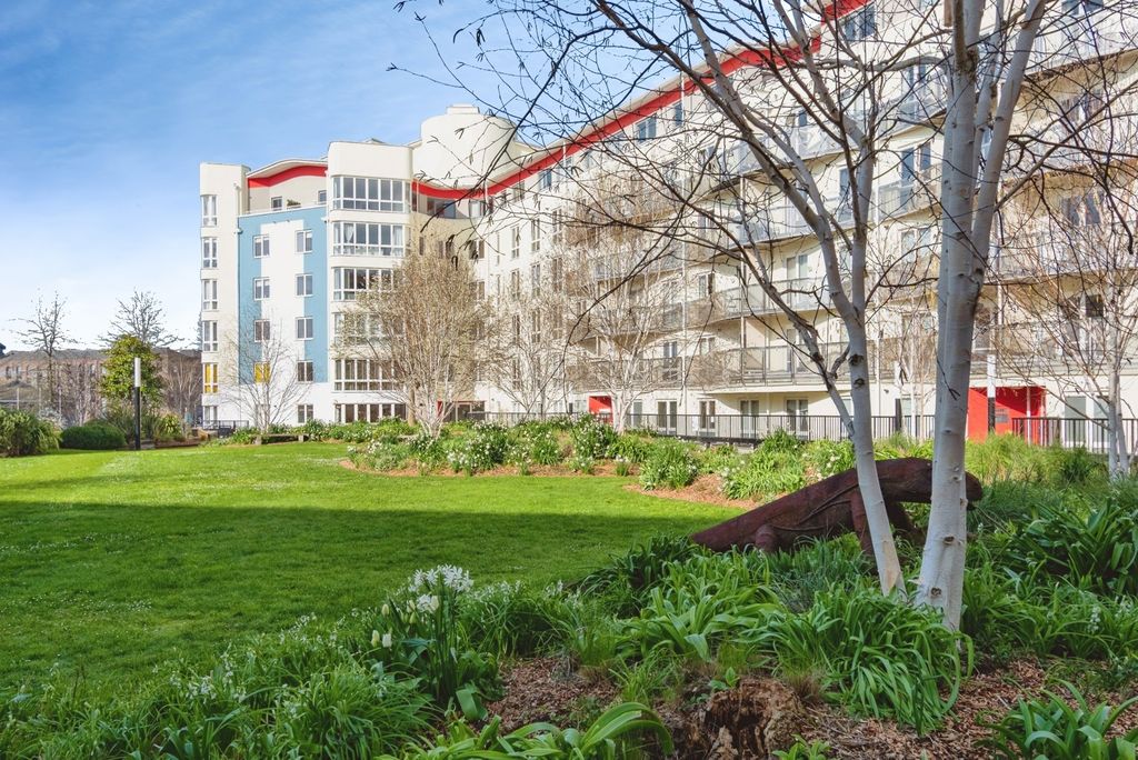 Property photo 1 of 14 Pbox-Img.Jpg