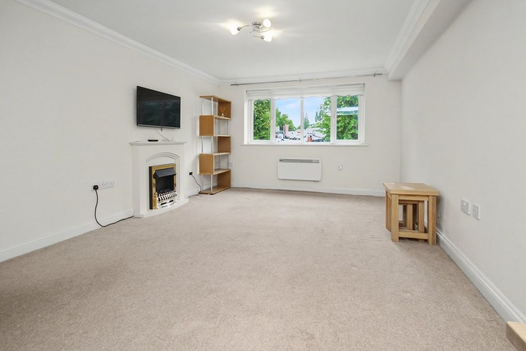 Property photo 3 of 10
