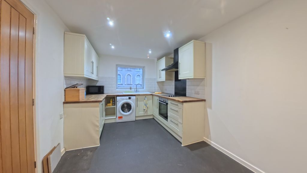 Property photo 3 of 7 Kitchen/Diner