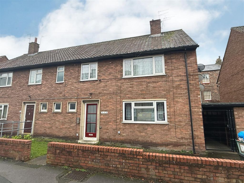 Property photo 2 of 7 External.Jpg