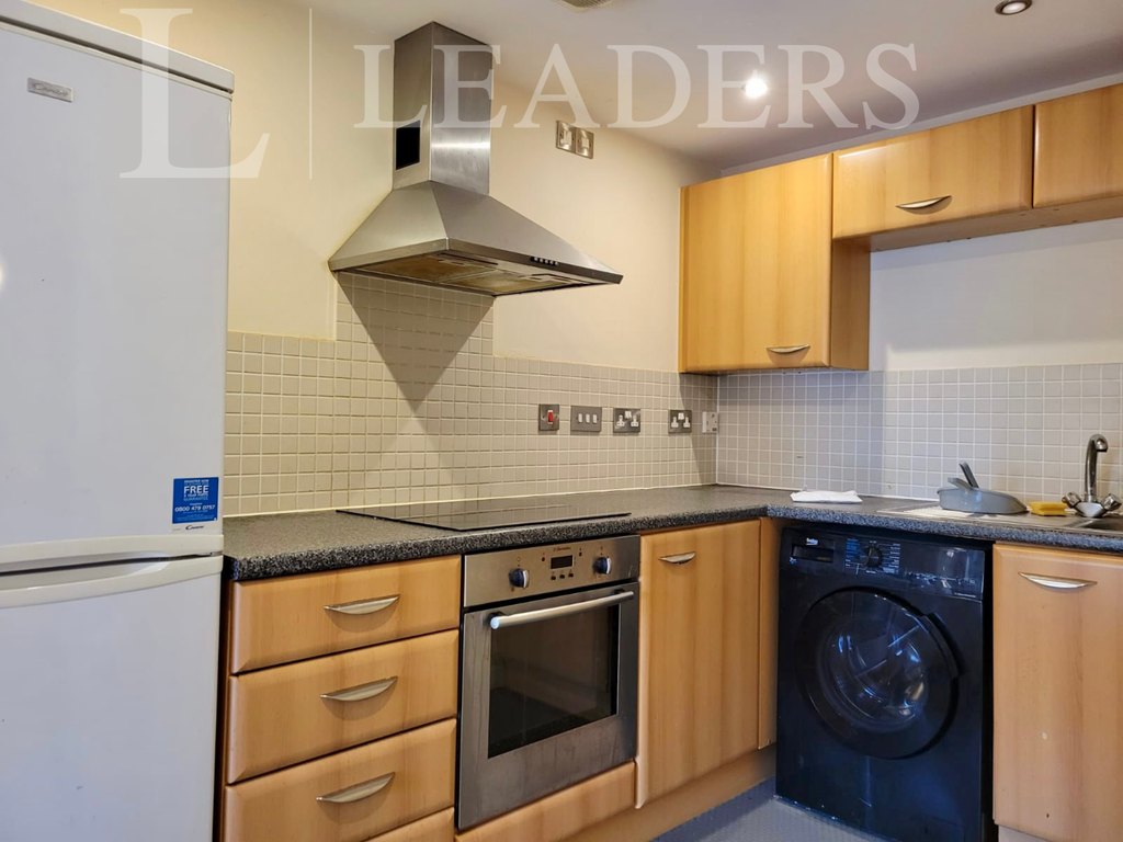 Property photo 1 of 10 Kitchen 1