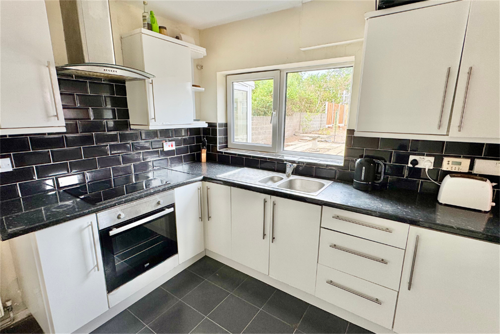 Property photo 2 of 23 Kitchen