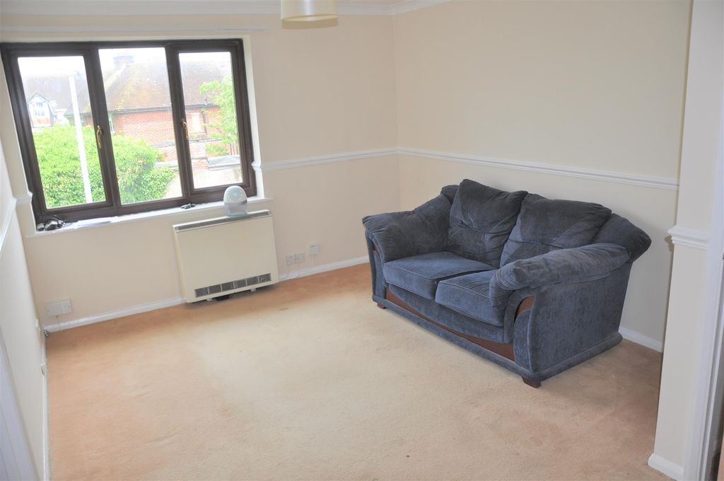 Property photo 2 of 4