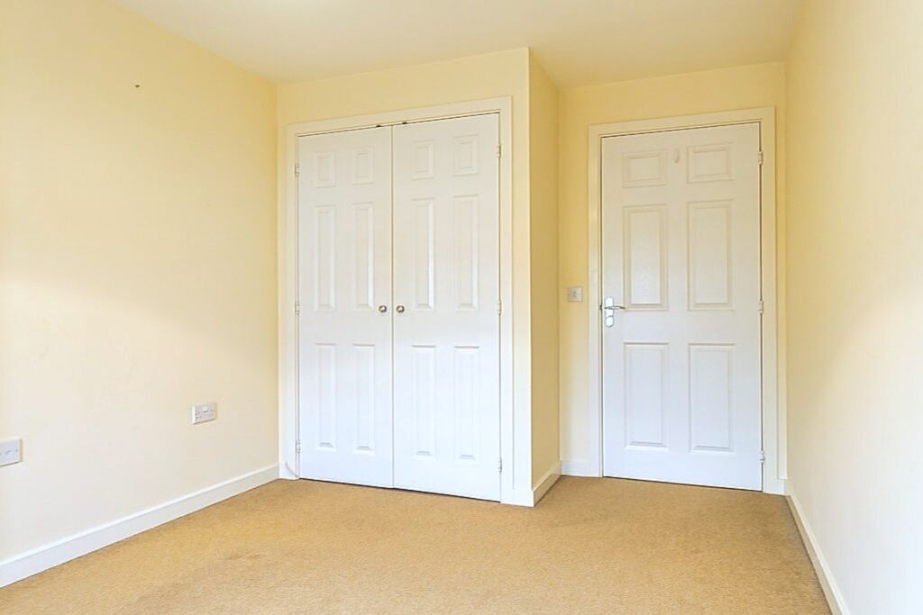 Property photo 3 of 8 Bedroom 1