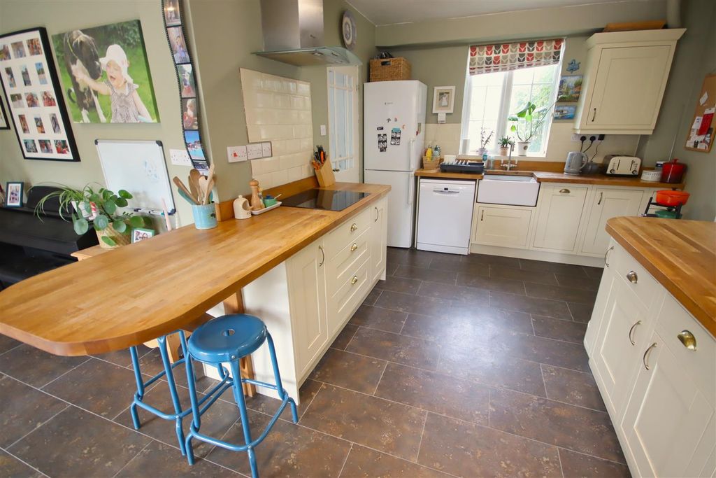 Property photo 2 of 23 Img_5418.Jpg