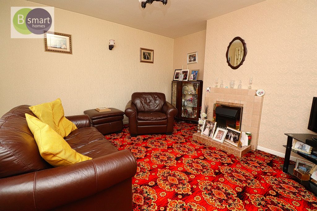 Property photo 2 of 14 Img_2374