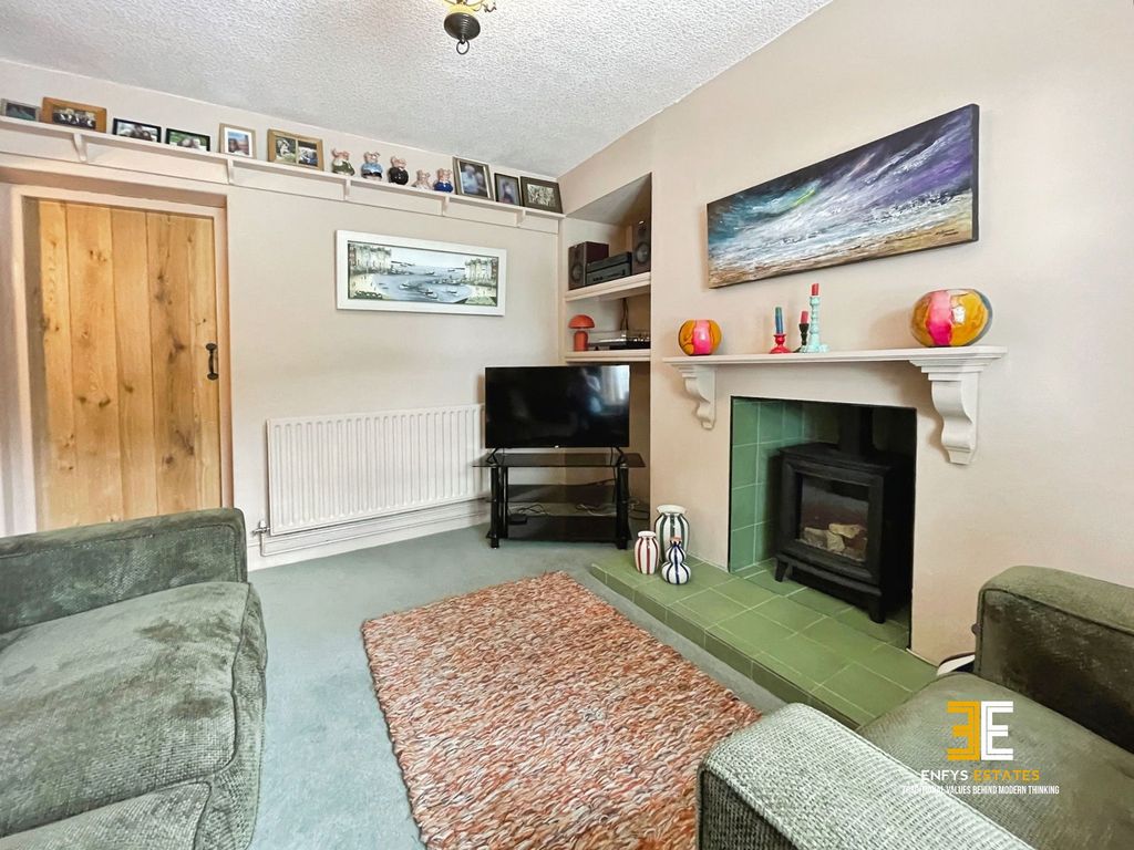 Property photo 3 of 41