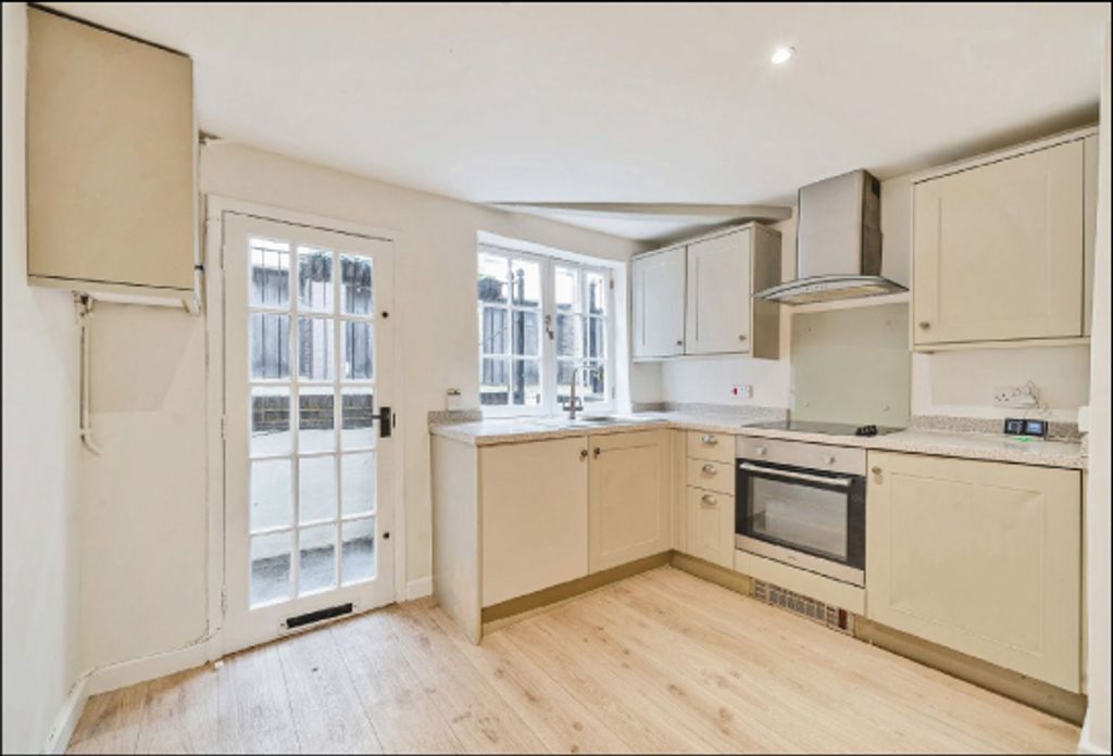 Property photo 2 of 3