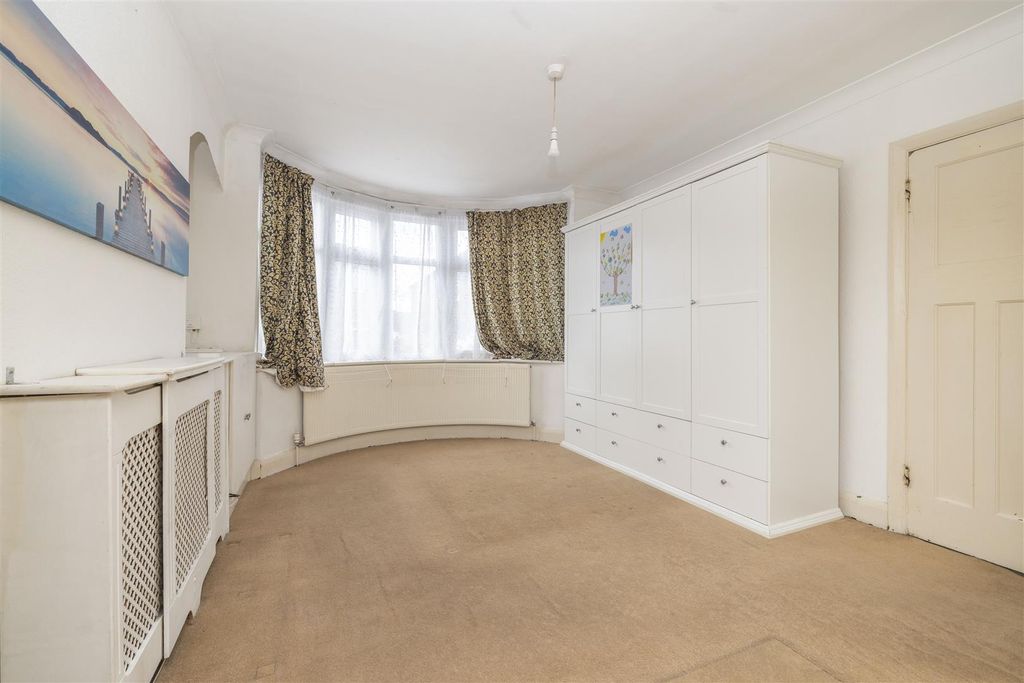 Property photo 2 of 22 Coopers Estate Agents