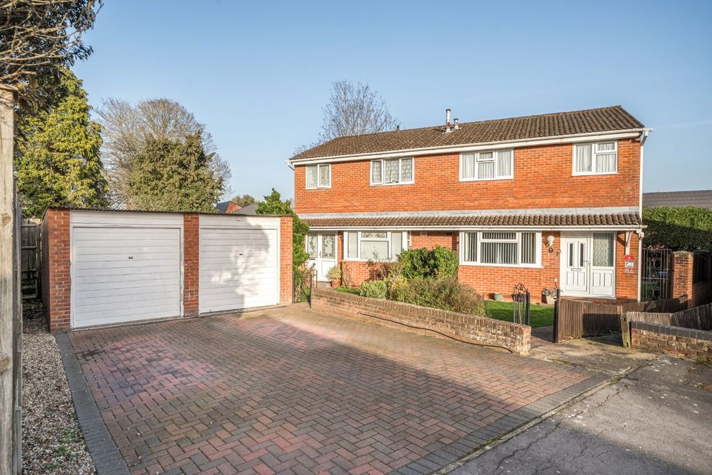Property photo 1 of 11 Picture No. 26