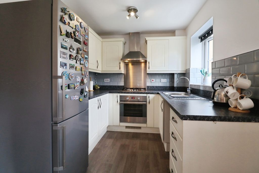 Property photo 3 of 30 Pbox-Img.Jpg