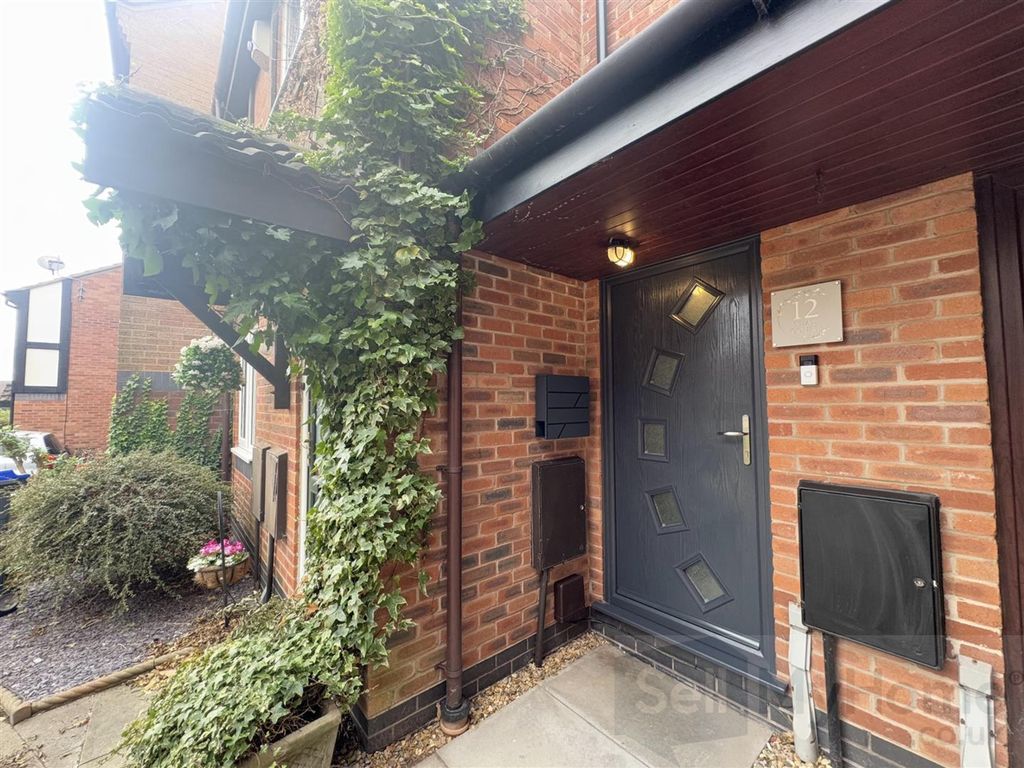 Property photo 1 of 16 External