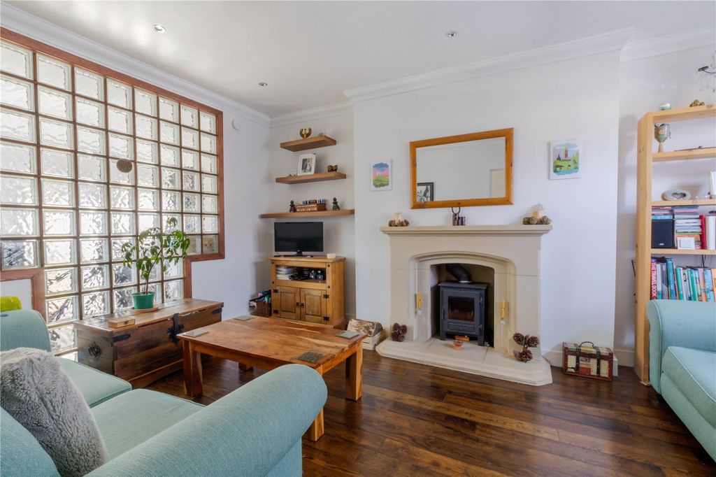 Property photo 1 of 21 Picture No. 02