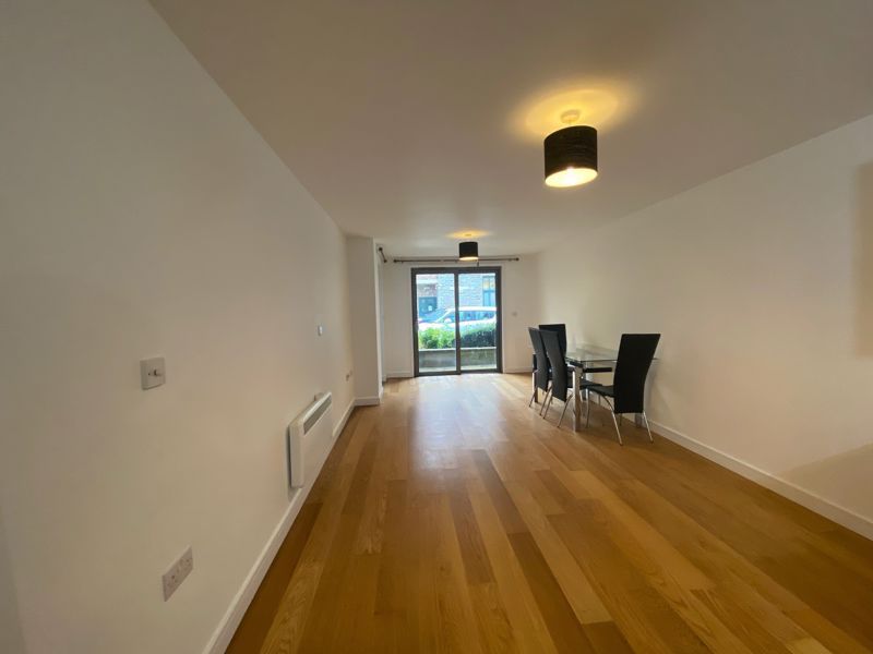 Property photo 3 of 6 Photo 7