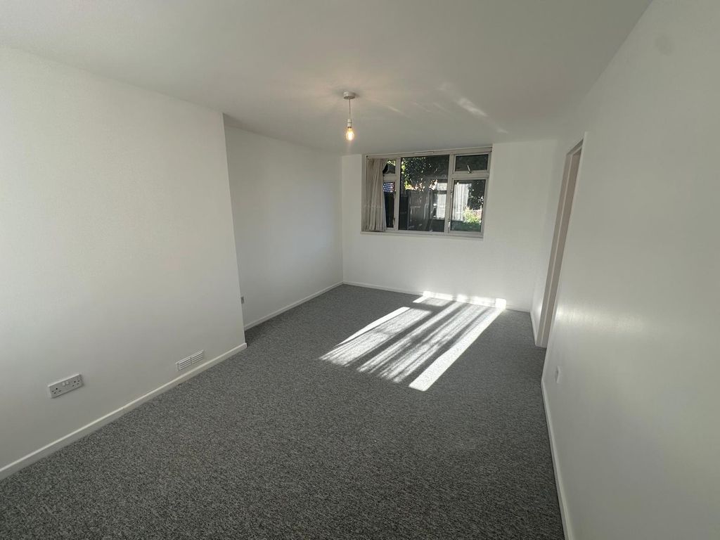 Property photo 2 of 14 Photo 1