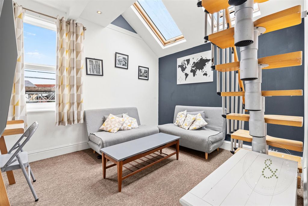 Property photo 2 of 12 Hern Crabtree-668.Jpg