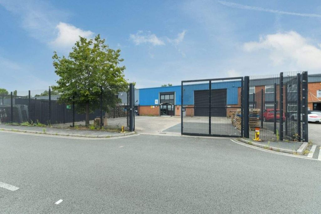 Property photo 2 of 7