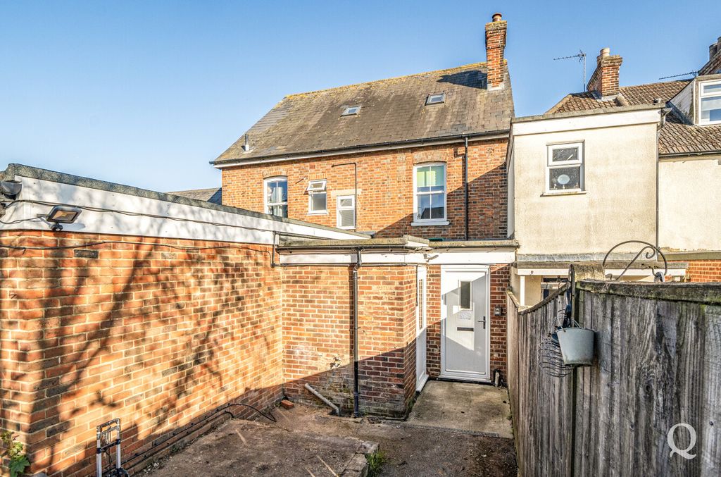 Property photo 1 of 10 B82ee9d0-2Fa5-4F9...