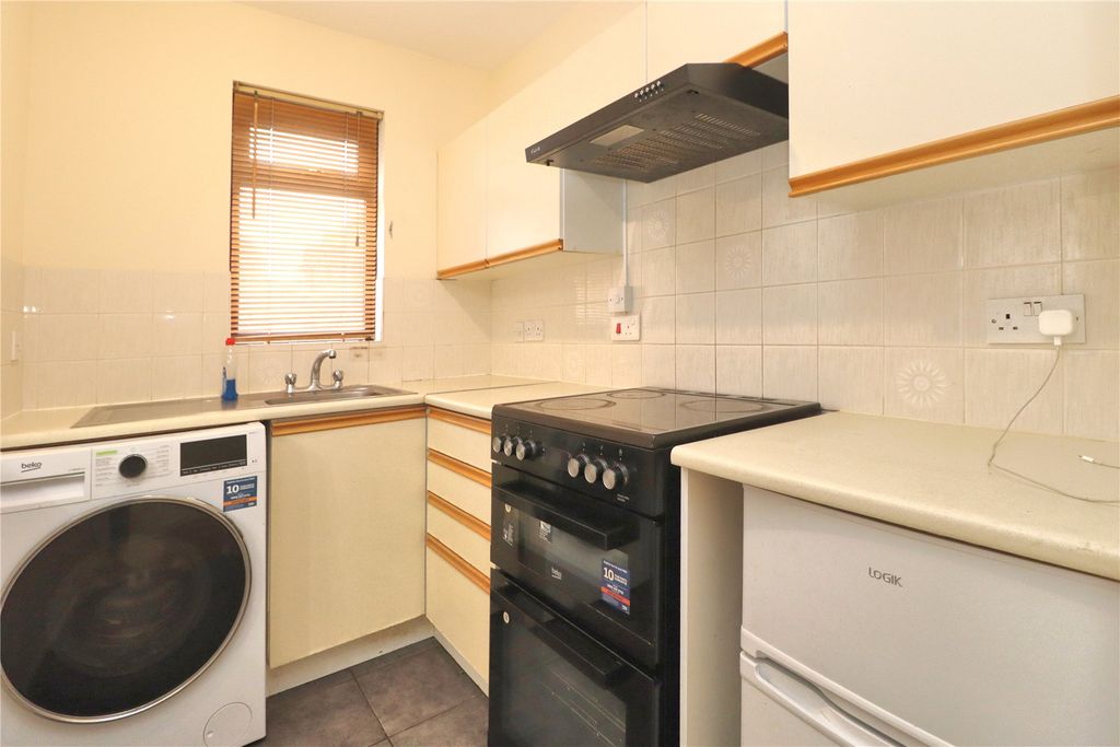 Property photo 2 of 8 Picture No. 04