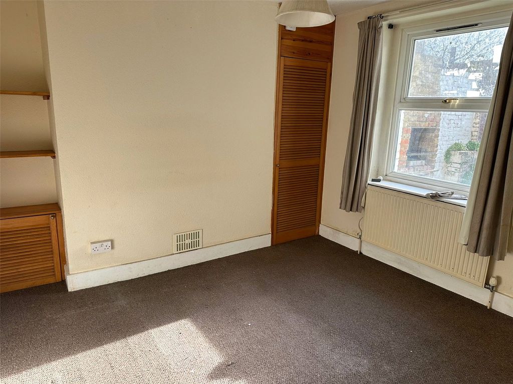 Property photo 3 of 4 Picture No. 02