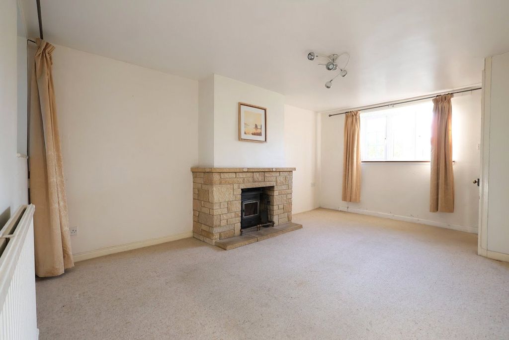 Property photo 2 of 12 Picture No. 30