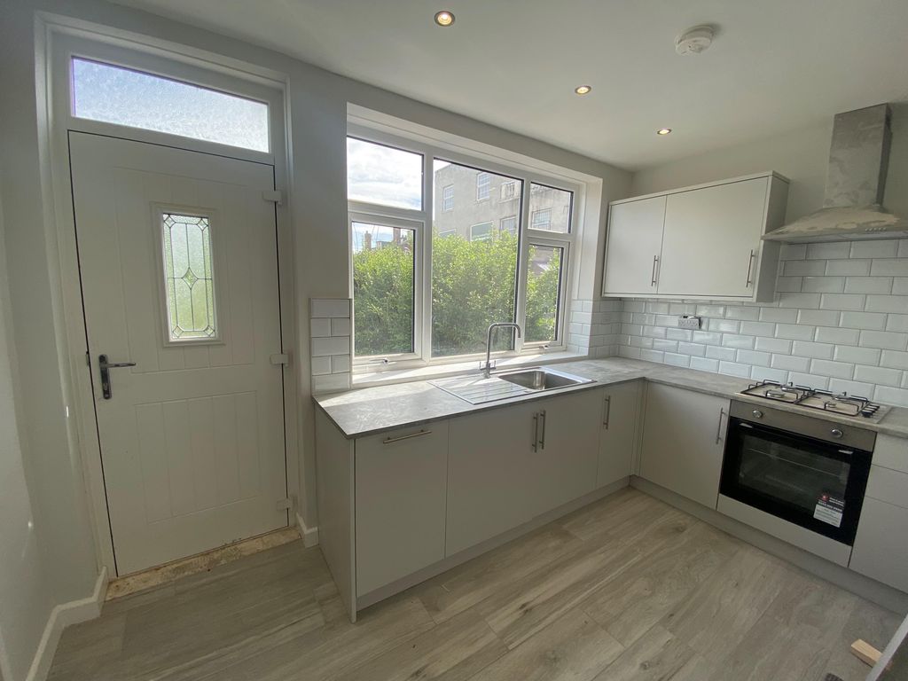 Property photo 2 of 12 Image