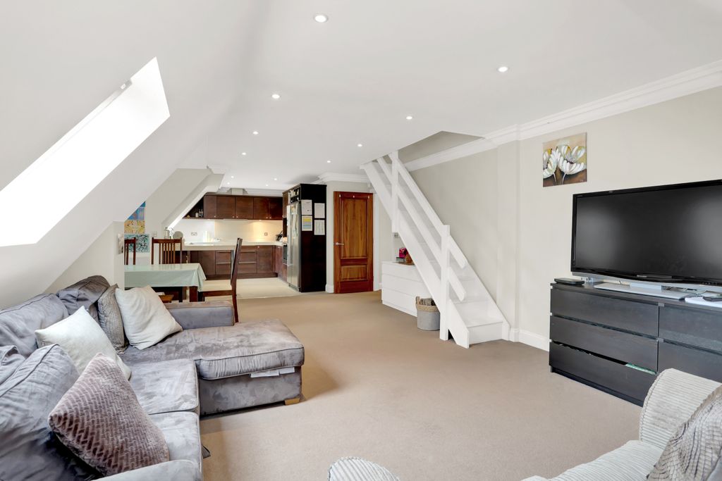 Property photo 3 of 11 8W7A2812