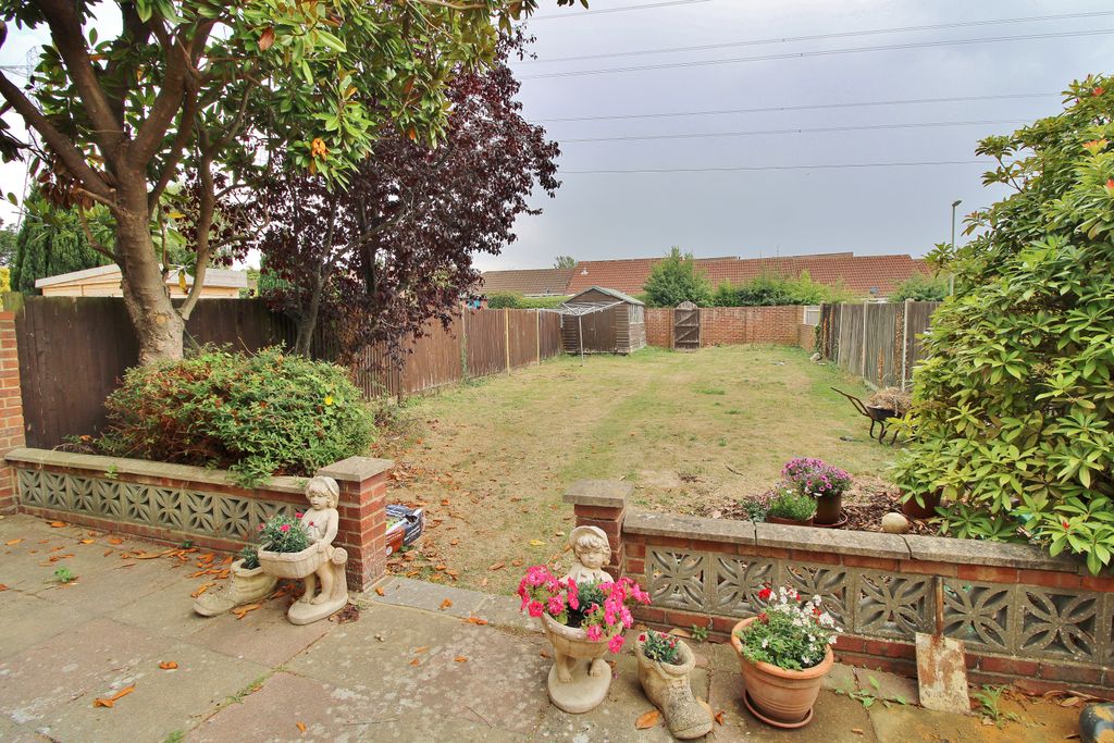 Property photo 2 of 23