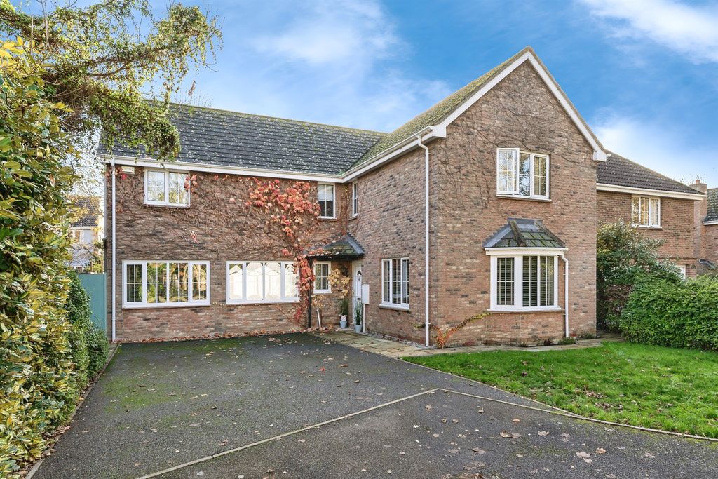 Property photo 1 of 17