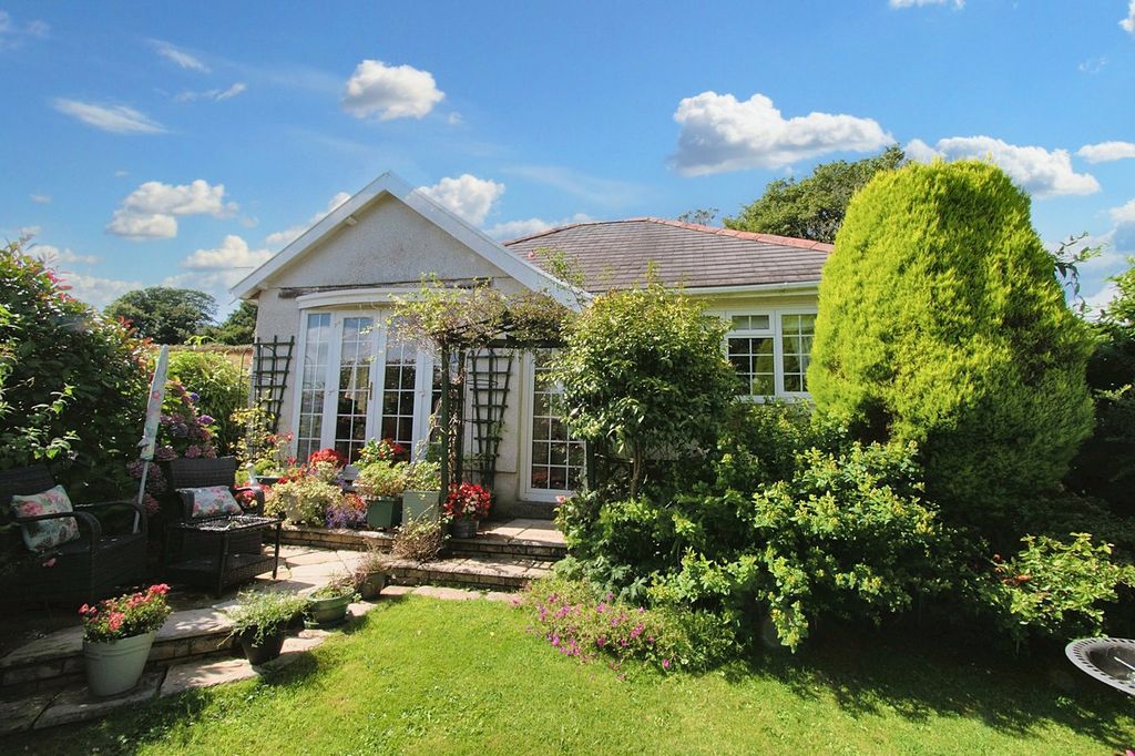 Property photo 1 of 36