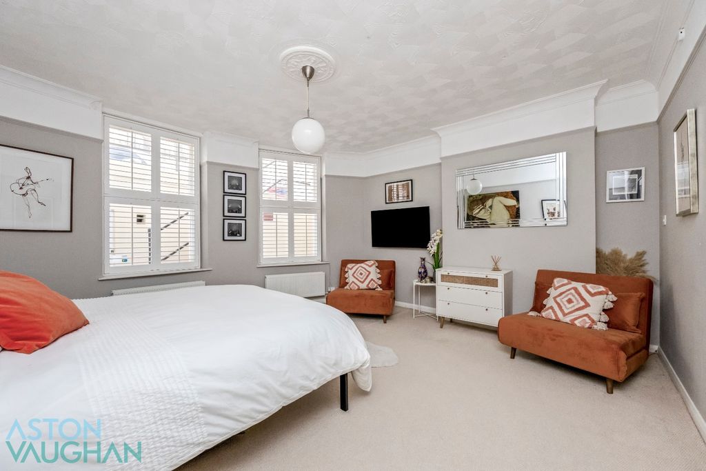 Property photo 2 of 9 5256691