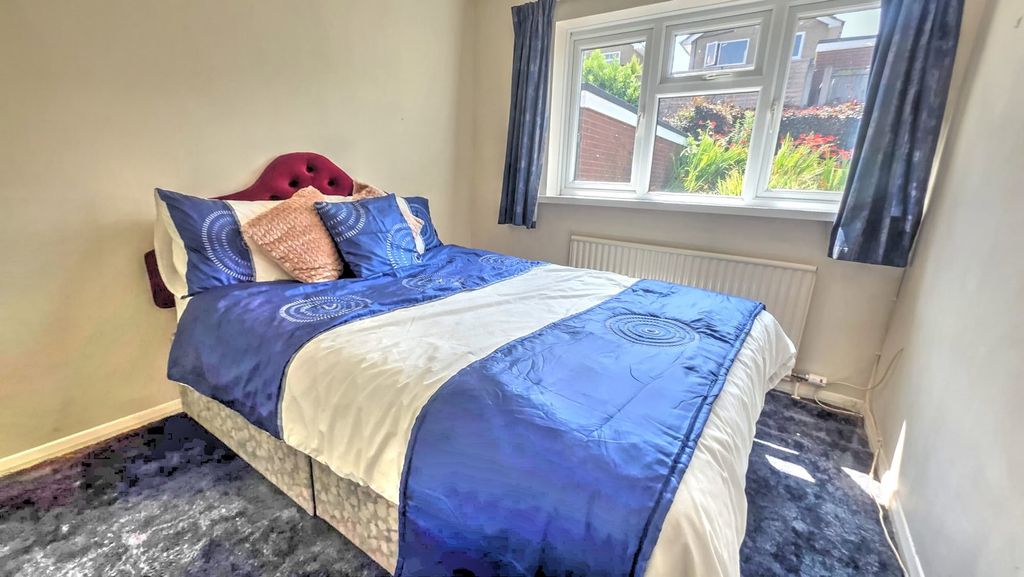 Property photo 2 of 7