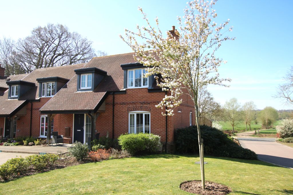 Property photo 1 of 10 Moathousea