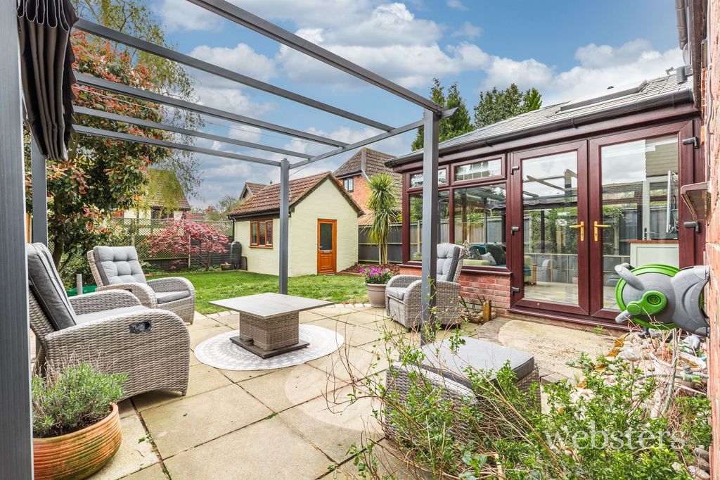 Property photo 2 of 21