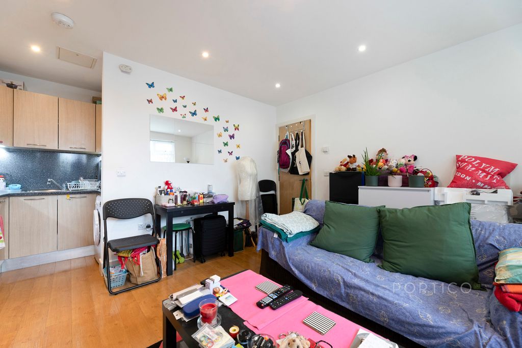 Property photo 2 of 20 Pbox-Img.Jpg