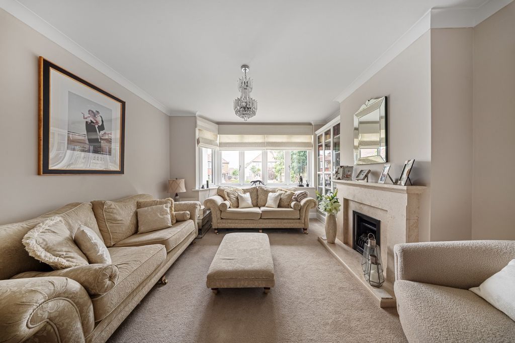 Property photo 2 of 35 4335272