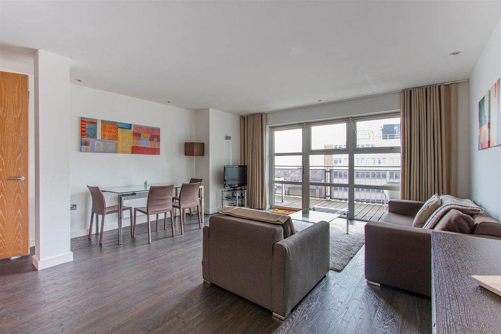 Property photo 2 of 22 Park View-14.Jpg