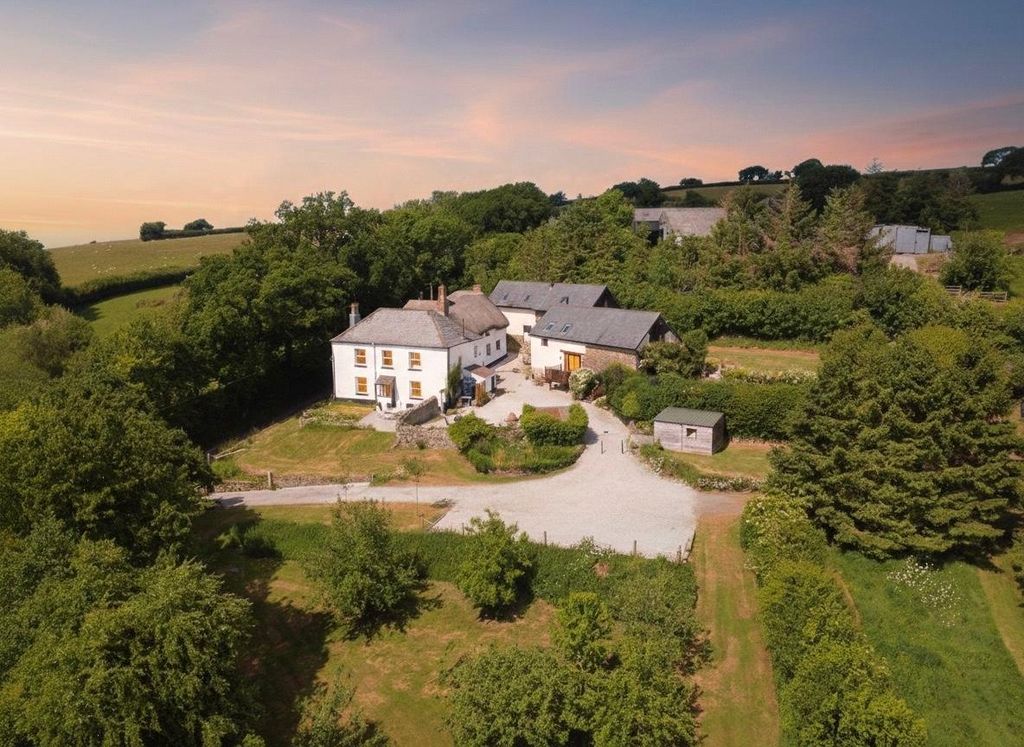 Property photo 1 of 43 Evening