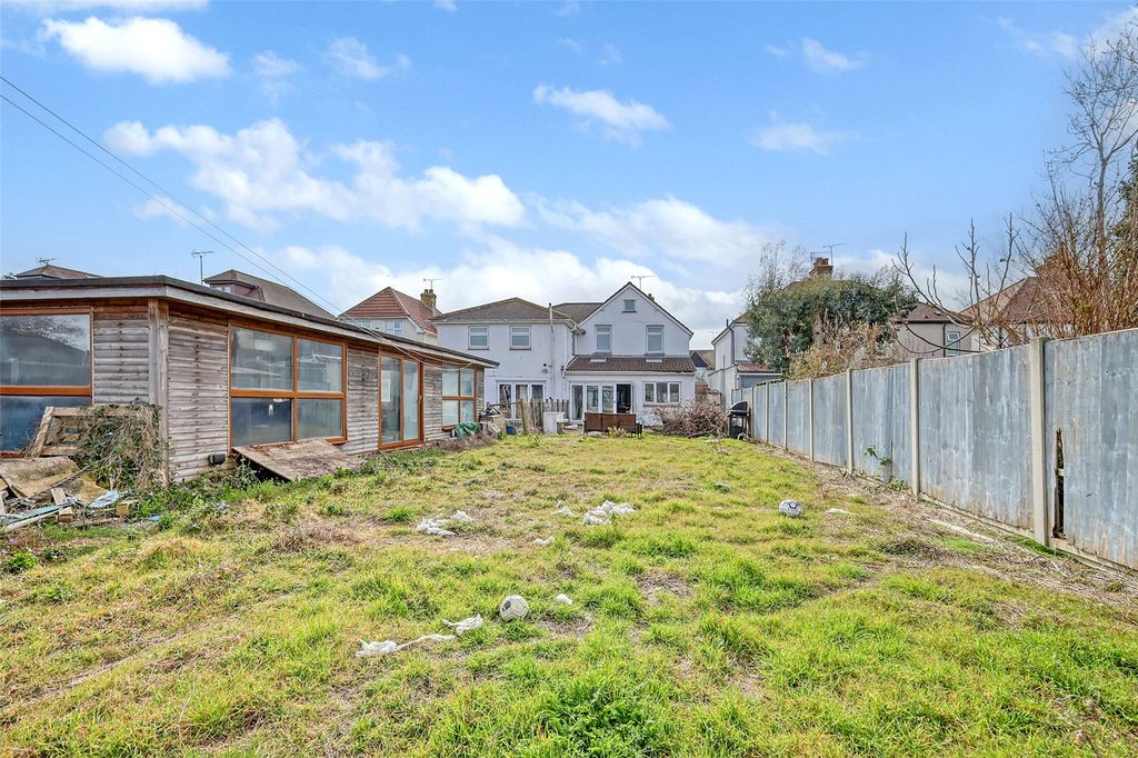 Property photo 3 of 9 Picture No. 12