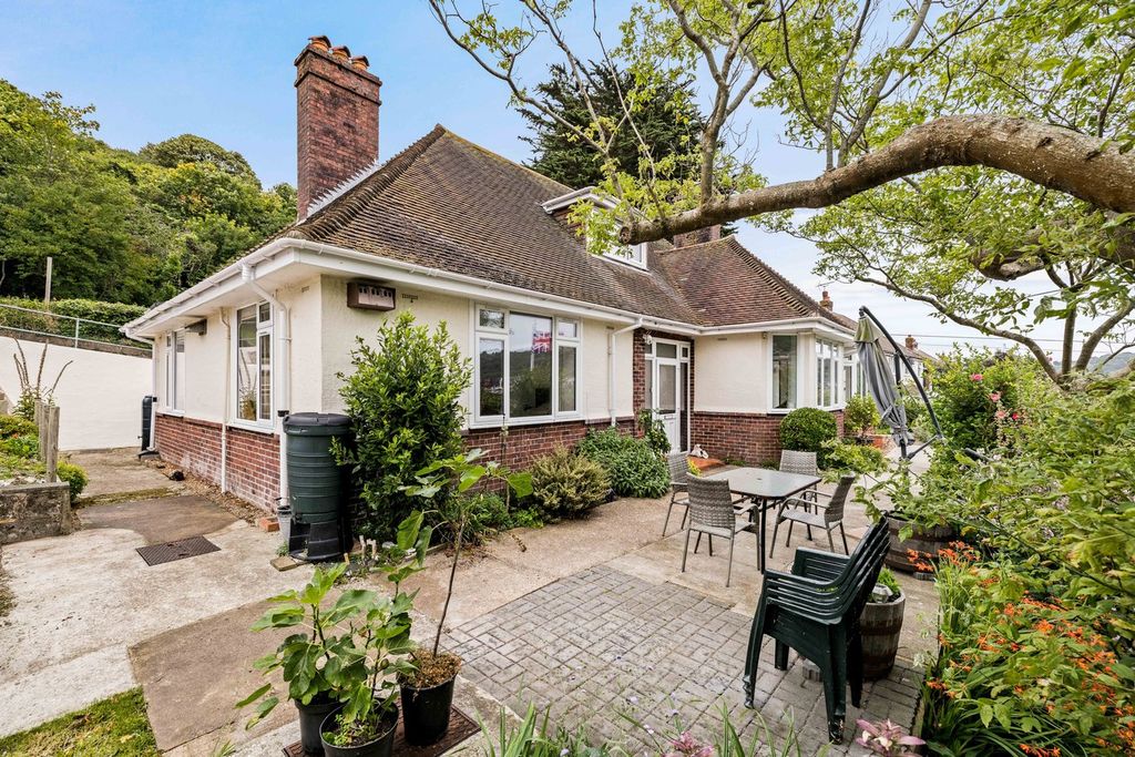 Property photo 1 of 25
