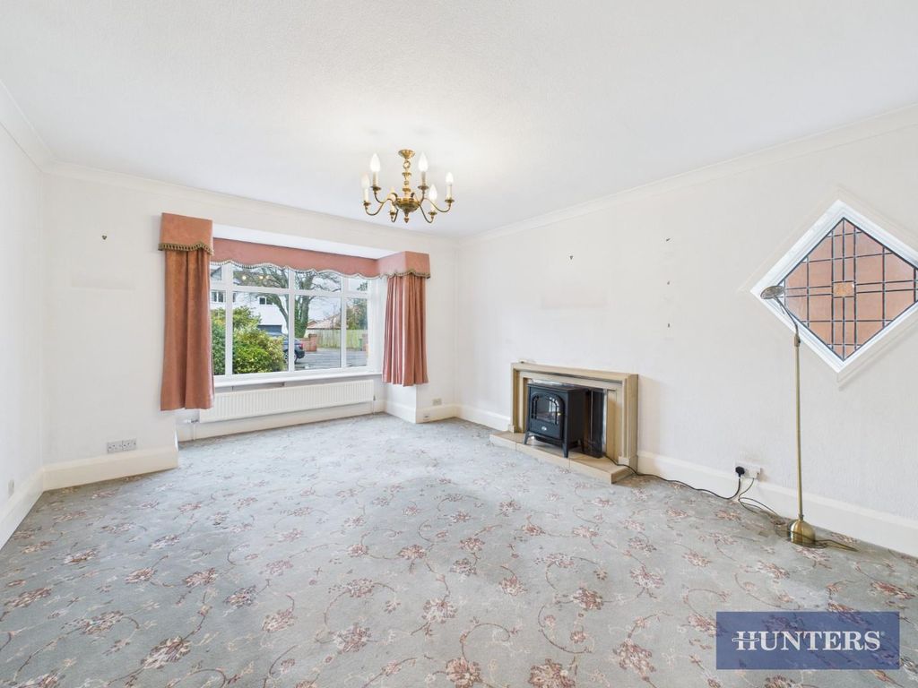 Property photo 2 of 27 Lounge