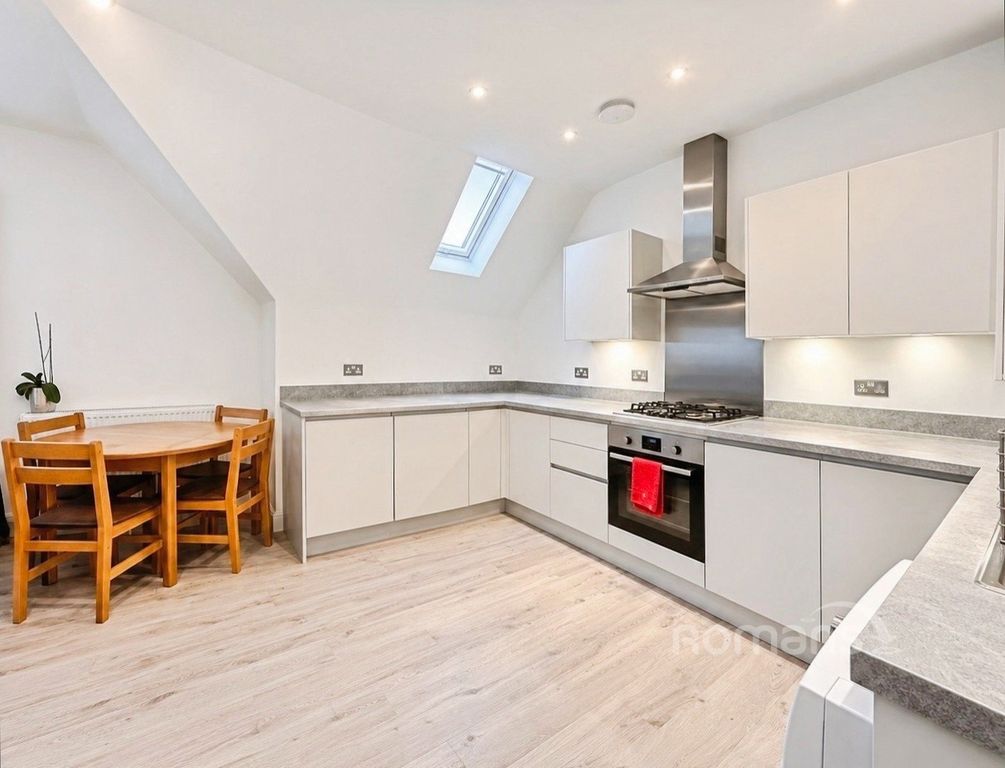 Property photo 3 of 9 Pbox-Img.Jpg