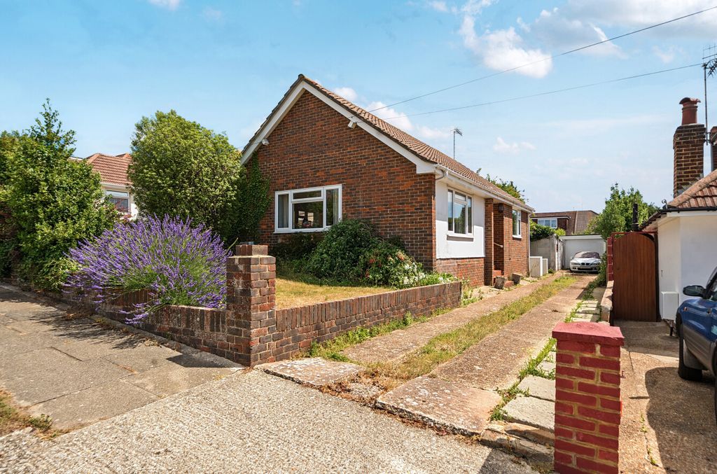 Property photo 1 of 9 External