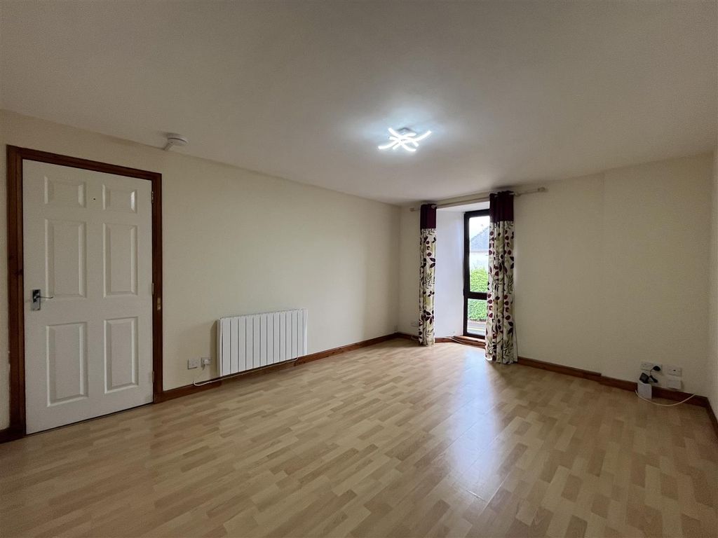 Property photo 2 of 12 2.Jpg