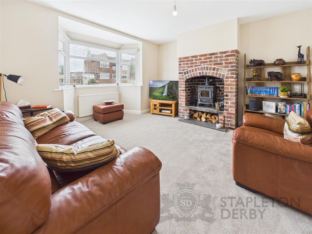 Property photo 3 of 29 Cam04709G0-Pr0334-Still010.Jpg