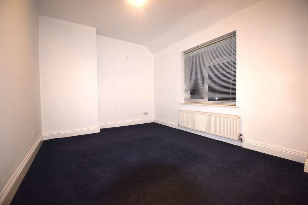 Property photo 2 of 11 1