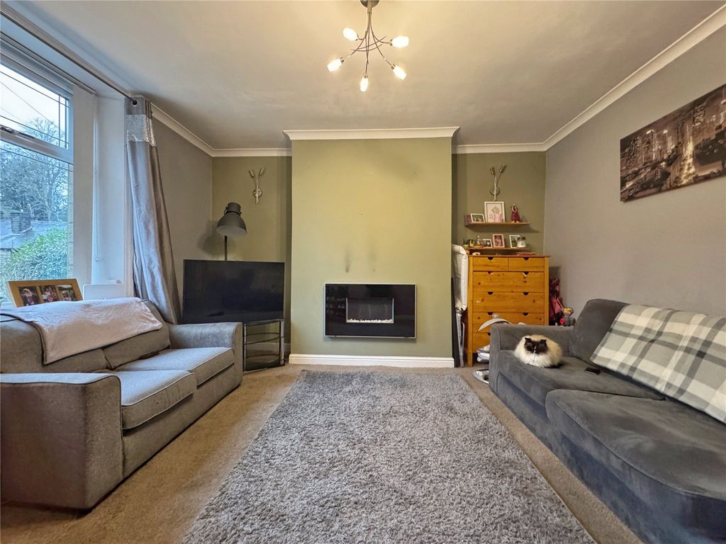 Property photo 2 of 18 Living Room